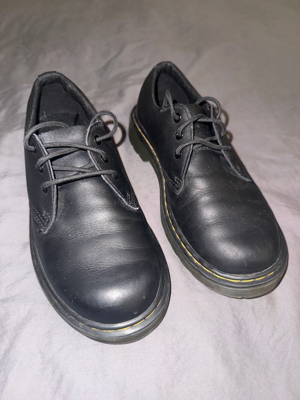 Dr Doc Martens Junior Sz 3 Softy Leather Flats Shoes